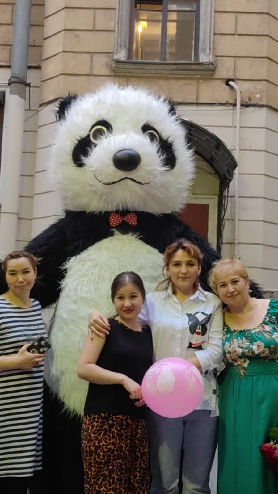 Панда на праздник